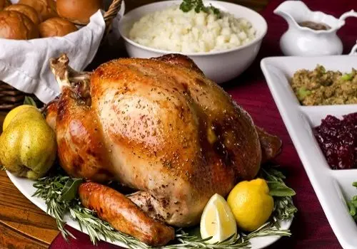 بهترین ادویه برای از بین بردن بوی زهم گوشت بوقلمون
