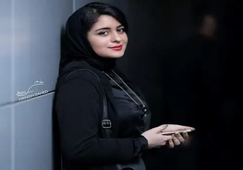 قاب دونفره فاطمیا بهارمست و نگار نیکدل در یک مراسم
