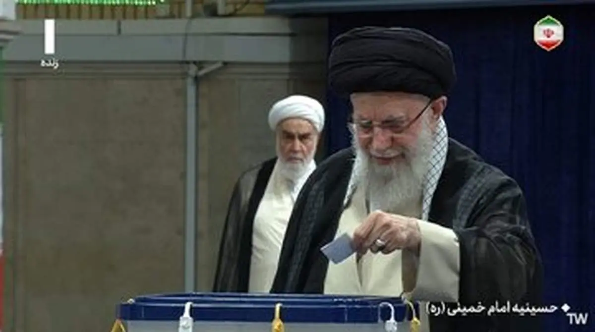 پیام توئیتری سایت رهبر انقلاب اسلامی پس از آغاز رای گیری انتخابات ریاست جمهوری+ عکس