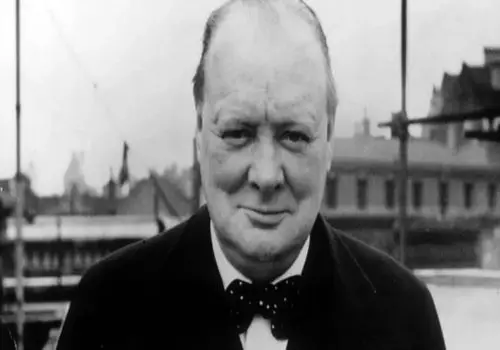 جنگ جهانی به روایت چرچیل: چگونه آلمان در تنگنا قرار گرفت؟