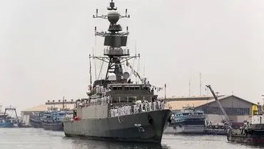ناوشکن «دنا»در بندر ویشاخاپاتنام هند  پهلو گرفت