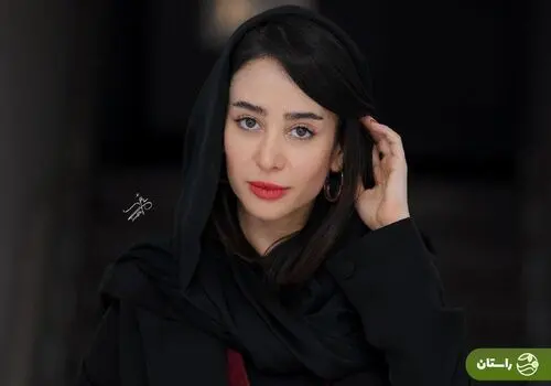 چهره شکسته‌ و موهای سفید نسرین مقانلو بازیگر سریال جان سخت