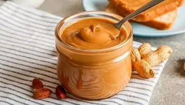 رژیم غذایی پرقند و آکنه؛ آیا واقعاً بین آن‌ها ارتباط وجود دارد؟