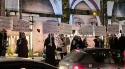 تصاویر متفاوتی که در تجمع دیشبِ تجریش دیده شد
