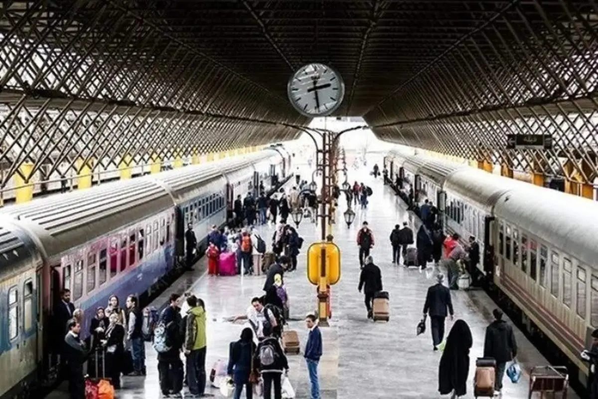 قطار فوق‌العاده تهران - وان راه‌اندازی شد