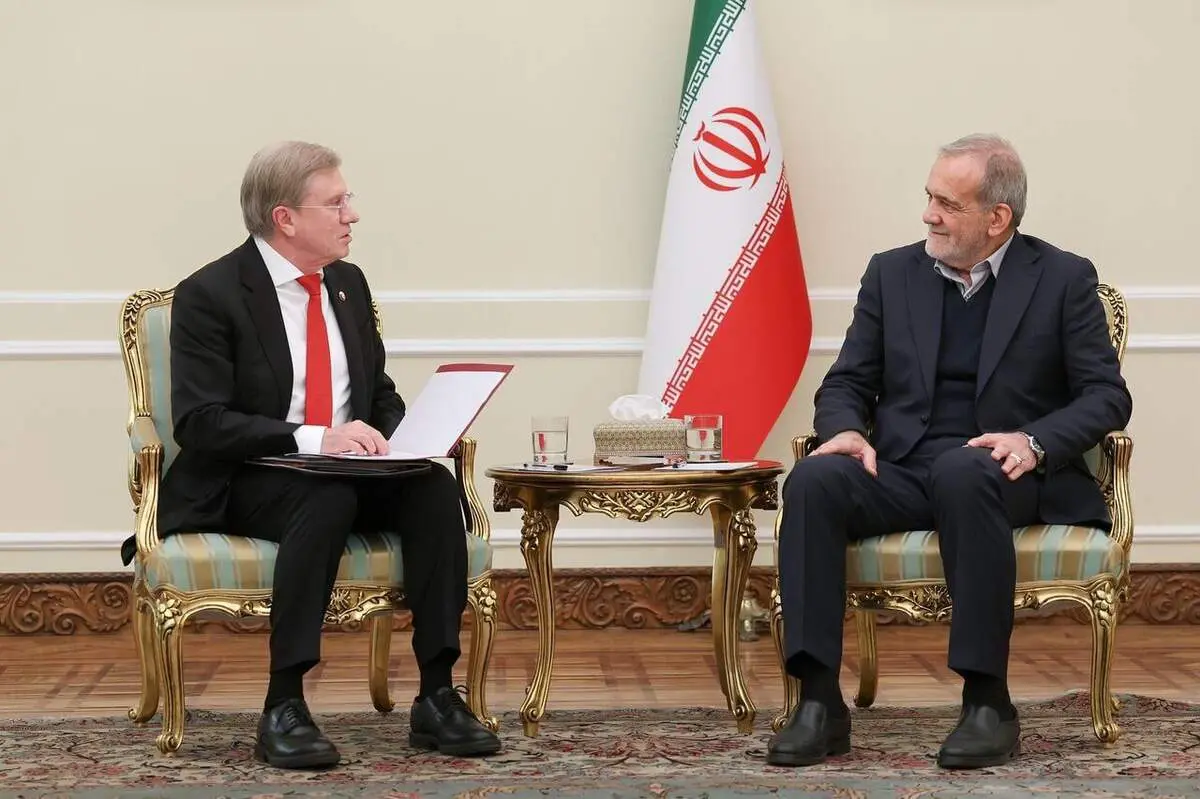 دیدار معاون نخست وزیر روسیه با پزشکیان

