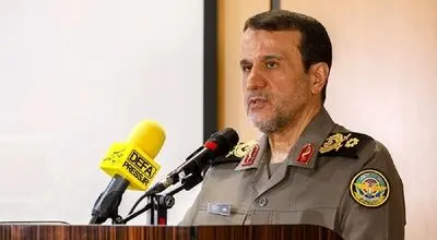 سردار کارگر: یقه دشمن را رها نمی‌کنیم
