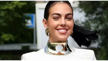 جورجینا رودریگز و فراری ۶۰۰ هزار دلاری؛ تجمل تازه در کلکسیون او!