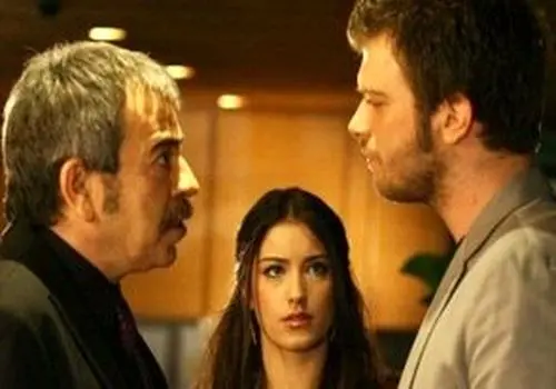قاب خانوادگی بازیگر زیبای عشق ممنوع در تولدش