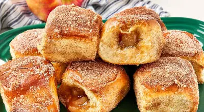 طرز تهیه لذیذترین دونات‌های پاییزی با طعم سیب + عکس