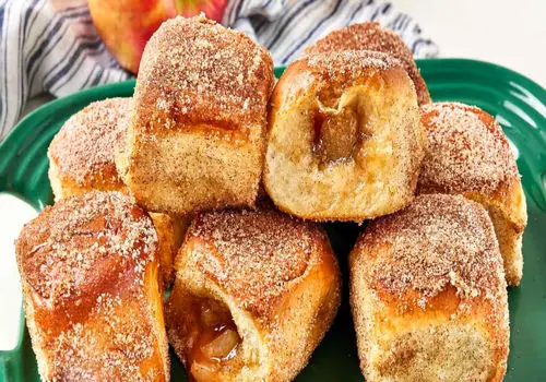 طرز تهیه لذیذترین دونات‌های پاییزی با طعم سیب + عکس