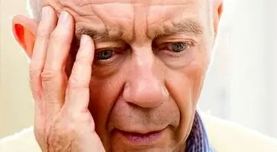 چرا برخی از افراد در میانسالی به زوال عقل مبتلا می‌شوند؟