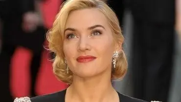 «رز فیلم تایتانیک» در حال قدم زدن در لس آنجلس