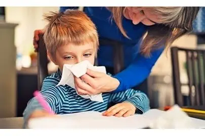 رئیس بخش عفونی بیمارستان کودکان مفید: اپیدمی آنفلوآنزا را تجربه می‌کنیم.