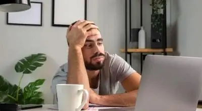 17 شغل مناسب برای افراد تنبل‌: از تختخواب تا درآمد دلاری!
