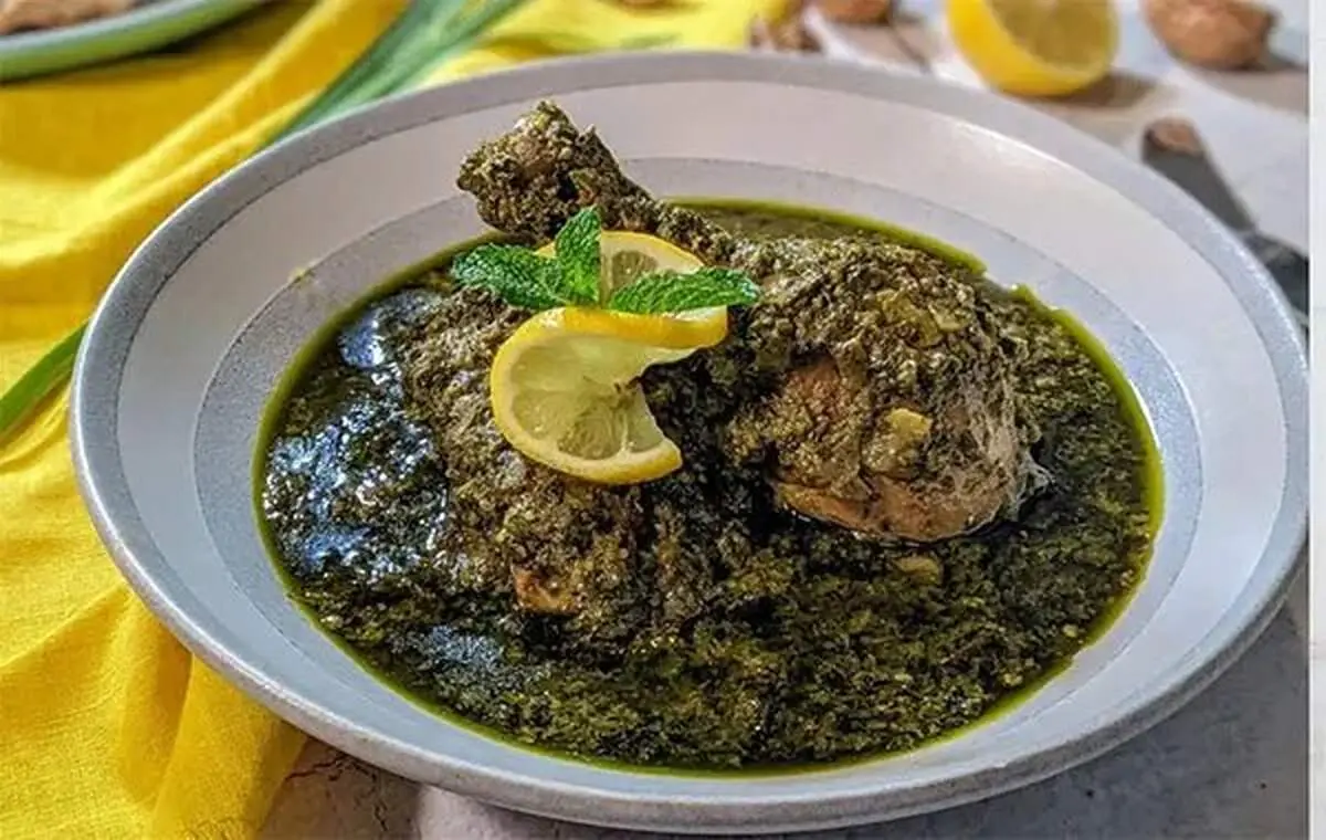 خورشت مرغ ترش، غذای محبوب ایرانی با طعم خاص
