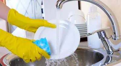 این ۱۰ وسیله را همین حالا از آشپزخانهتان دور بیندازید