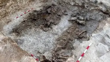اسکلت ۲۱۰۰ ساله همراه با تاج زرین در یک محوطه تاریخی کشف شد