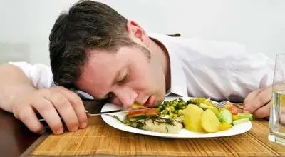 چگونه از مسمومیت غذایی در سفر و پیک‌نیک جلوگیری کنیم؟