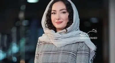 ژست خاص هانیه توسلی در اکران مردمی آتابای+عکس