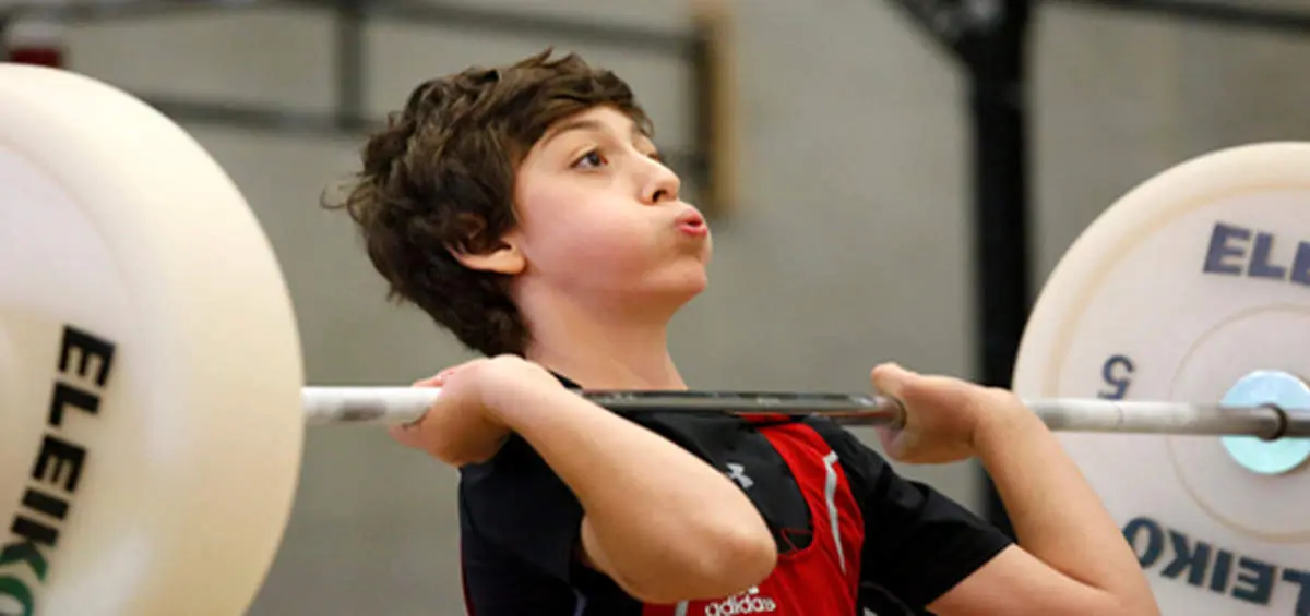 آیا تمرینات شدید ورزشی مانع رشد قد کودکان می‌شود؟