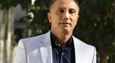  از بالا باید بگویند درویش بماند یا برود