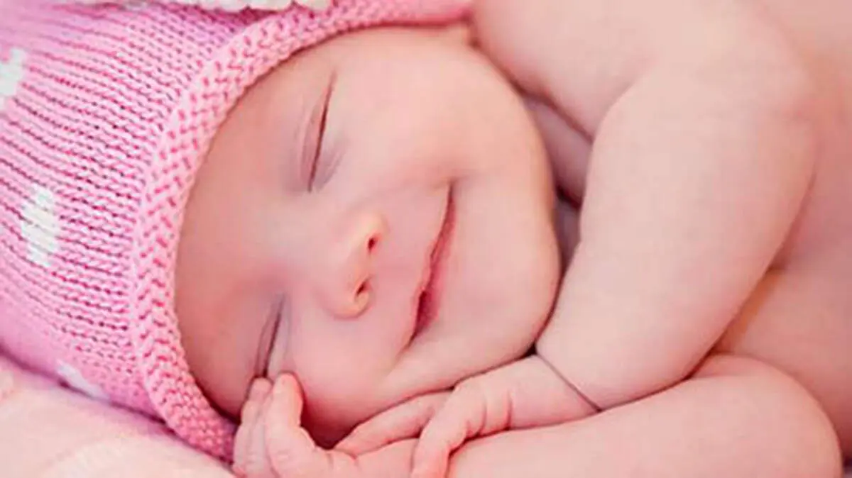 چرا نوزاد تازه متولد شده بوی خوبی می دهد ؟