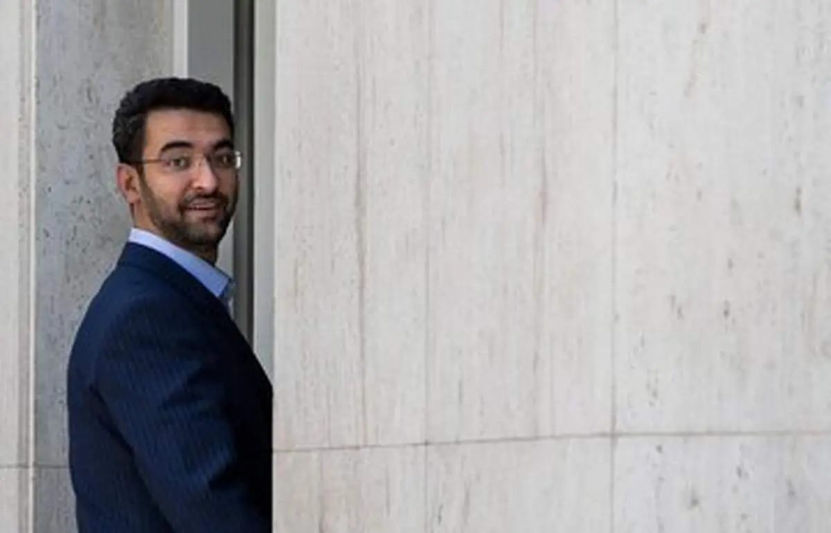 آذری‌جهرمی: ظاهراً یوتیوب و تلگرام تا عید رفع فیلتر می‌شوند

