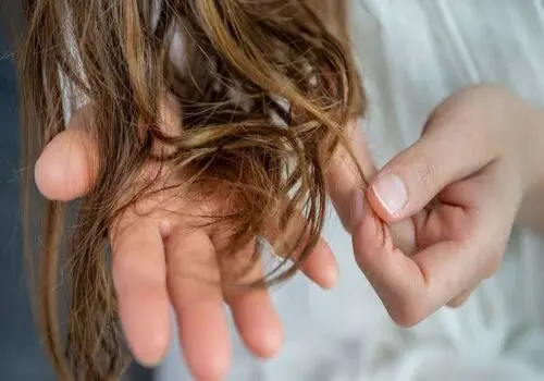 ۵ نشانه اولیه پارکینسون که نباید فقط به لرزش دست خلاصه شوند