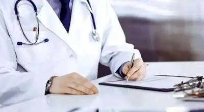 ۳۰ هزار پزشک کار پزشکی نمیکنند/ استاد هیات علمی فقط ۳۰ میلیون درآمد دارد/ شیرخشک تولید میشود اما در داروخانه نیست، چرا؟