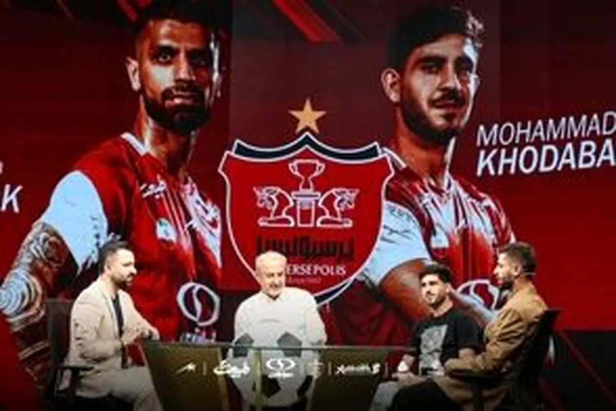 تصاویری از لحظه تمدید قرارداد دو ستاره پرسپولیس