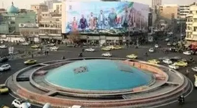 عکس مجسمه جدید میدان انقلاب لو رفت