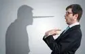 از ناهمخوانی شناختی تا تغییر موضع؛ چرا به خود دروغ می‌گوییم؟