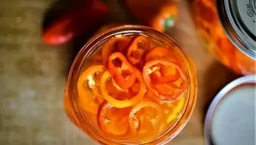 طرز تهیه ترشی فلفل دلمه‌ای در منزل

