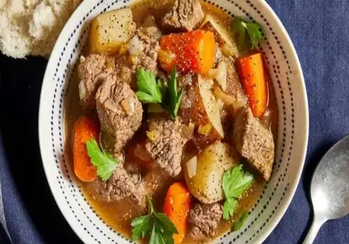 تاس کباب خوش‌طعم؛ انتخابی لذیذ برای سفره سحر ماه رمضان