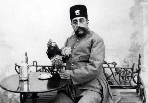 نقاشی دوران نوجوانی «مظفرالدین شاه» که در موزۀ لوور پاریس نگهداری می‌شود