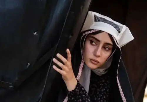 استایل جدید ترلان پروانه با یک پیراهن مردانه + عکس