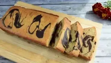 روش پخت کیک مرمری با پف زیاد+ فیلم/ این کیک دو رنگ شکلاتی را سه سوته درست کن