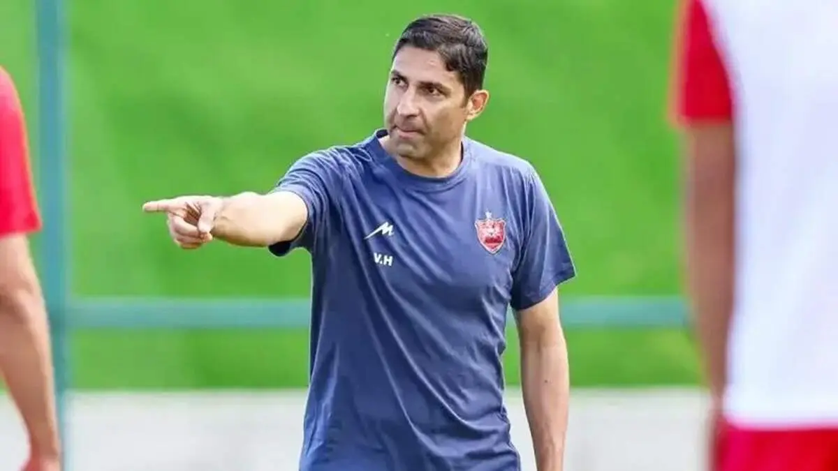 درگیری لفظی یک بازیکن پرسپولیس با وحید هاشمیان
