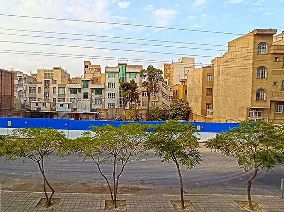 تخریب عمارت پدری موسس کارخانهی خودکار بیک +عکس