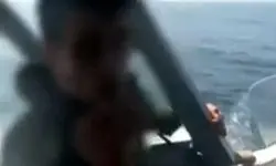 افسر ایرانی به ناو آمریکایی: باید فارسی صحبت کنی!