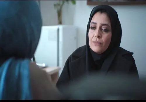 «ساره بیات» در 28 سالگی و در اولین سریال اش؛ سال 86