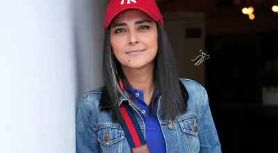 هدی زین‌العابدین با استایلی متمایز و کیف گوچی در انظار ظاهر شد+تصاویر 