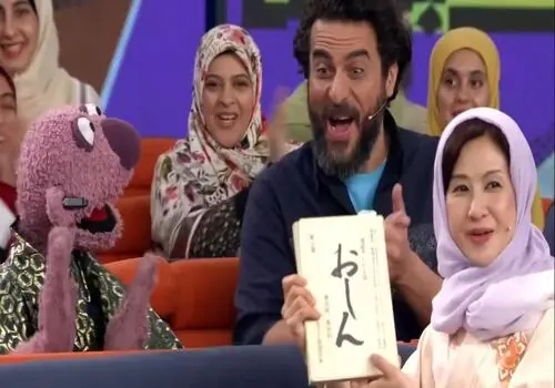 بدل جناب خان در تلویزیون آمریکا دیده شد! | همه چیز درباره این شباهت عجیب