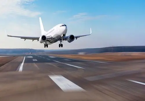 آتش گرفتن هواپیمای مسافربری بویینگ در آسمان کیش+ فیلم