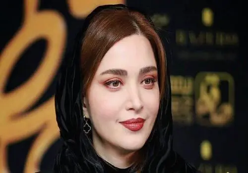 نسیم ادبی با ظاهری بهاری در مراسم بزرگداشت گلاب آدینه!