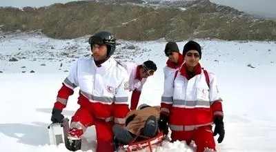 نجات دو کوهنورد زن مفقود شده در ارتفاع ۴۲۰۰ متری دماوند