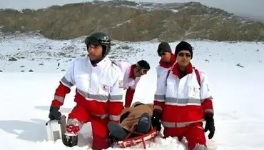 نجات دو کوهنورد زن مفقود شده در ارتفاع ۴۲۰۰ متری دماوند