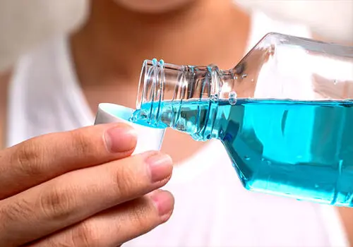 فواید ایستادن روی یک پا هنگام مسواک زدن
