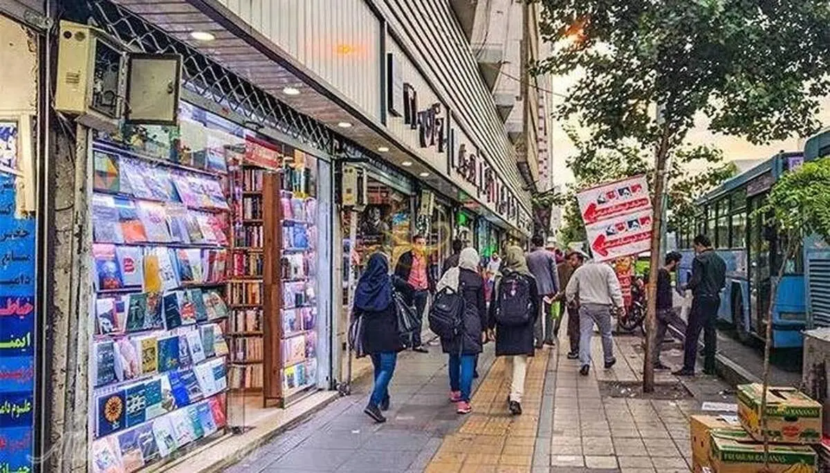واکنش به ماجرای پدیده «دوردور پیاده‌ها» در تهران: خیابان را از جوان‌ها نگیرید